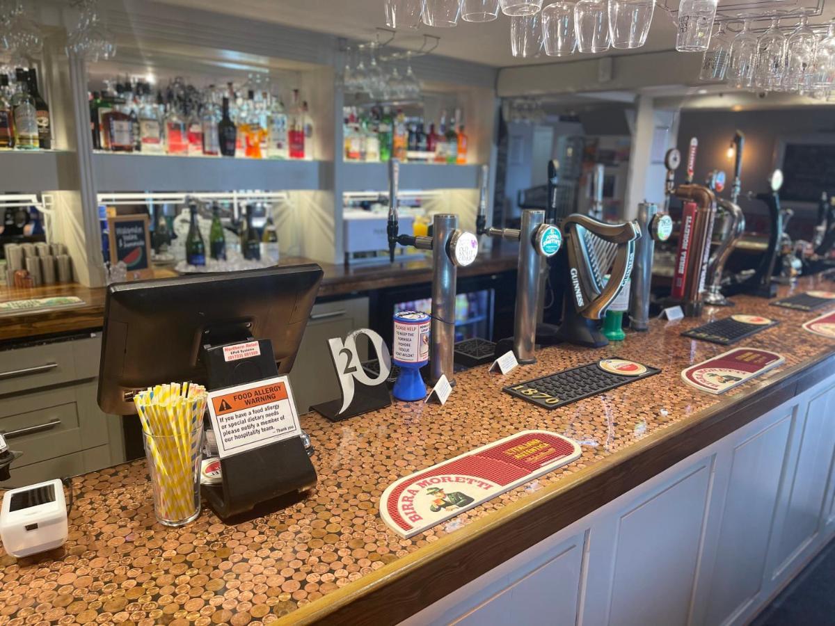 The Railway Inn Rise Buitenkant foto